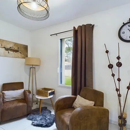 Maison Avec Jardin Et Jacuzzi Pour 8 Personnes بيت للعطل