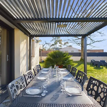 Maison Avec Jardin Et Jacuzzi Pour 8 Personnes بيت للعطل